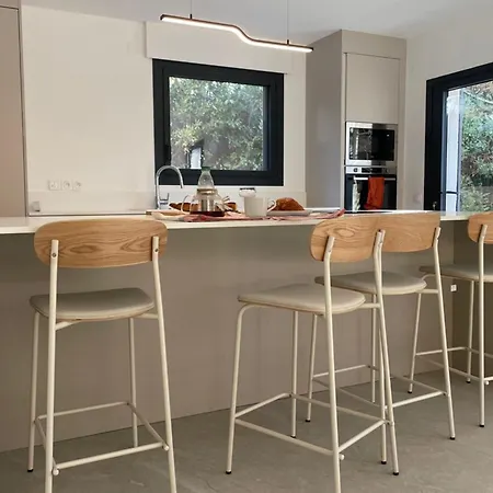 Large House With Swimming Pool 5 Min From Avignon * Les Angles (Gard)